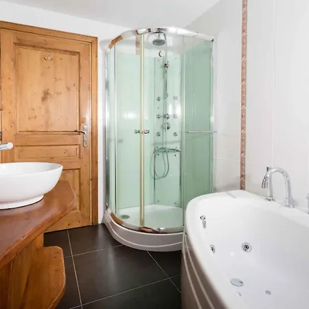 Apartament Komfortable In Mit Suedterrasse By Interhome *